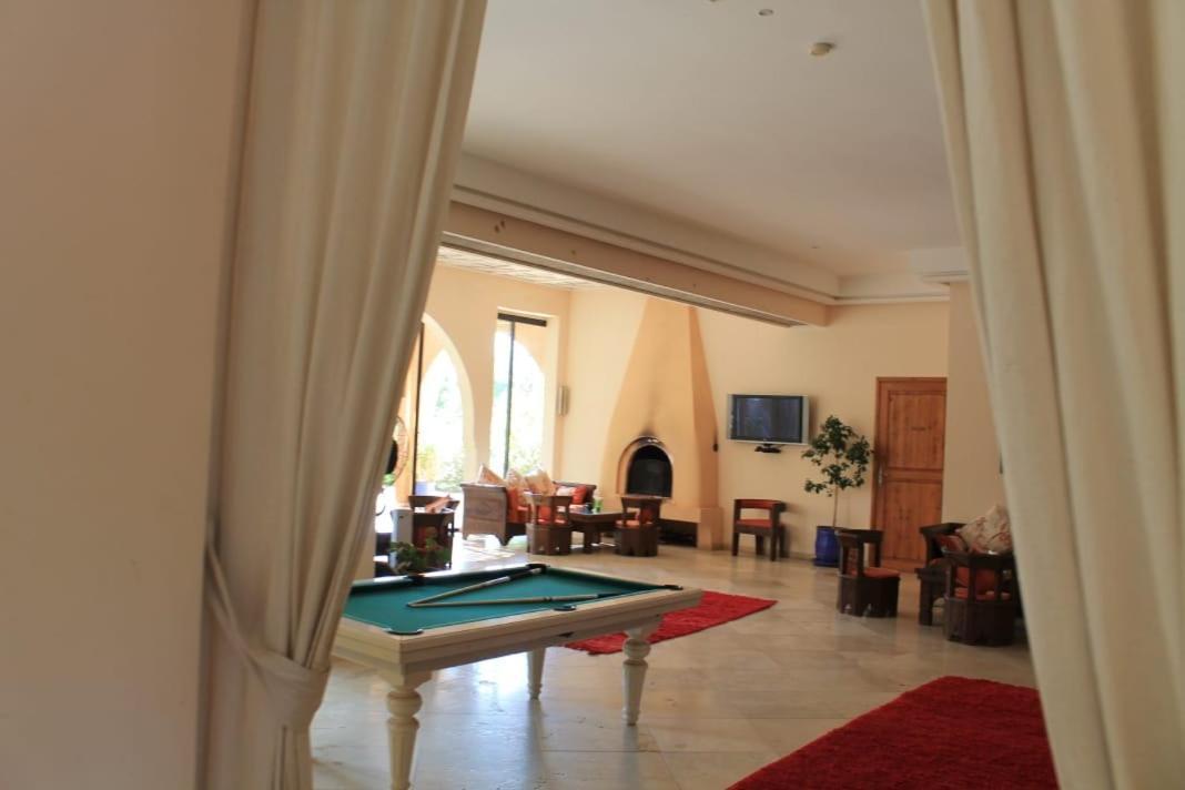 Villa Marco Au Jardin Des Senteurs El Ain Exterior foto